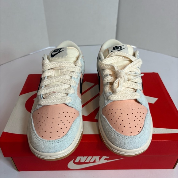 Nike Dunk Low Glacier Blue Off Noir Women’s 7.5 Suede Pink Gum Sole - Picture 4 of 11